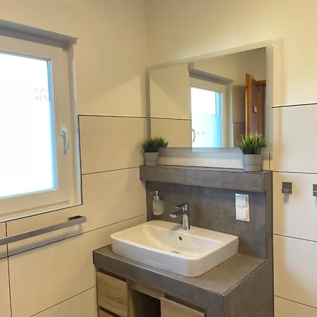 度假居 Lili's Auf Der Halbinsel Scheid 瓦尔德克